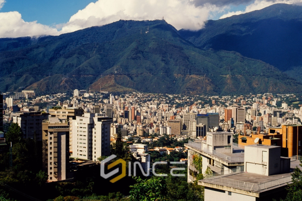 WhatsApp Business API Caracas Venezuela integración CRM leads