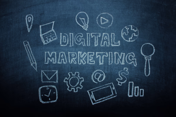 Comparativa de precios y funciones de CRM para agencias de marketing en Colombia