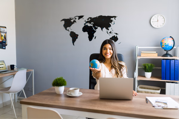 Regla 3-3-3 en marketing aplicación estrategia digital empresas Colombia